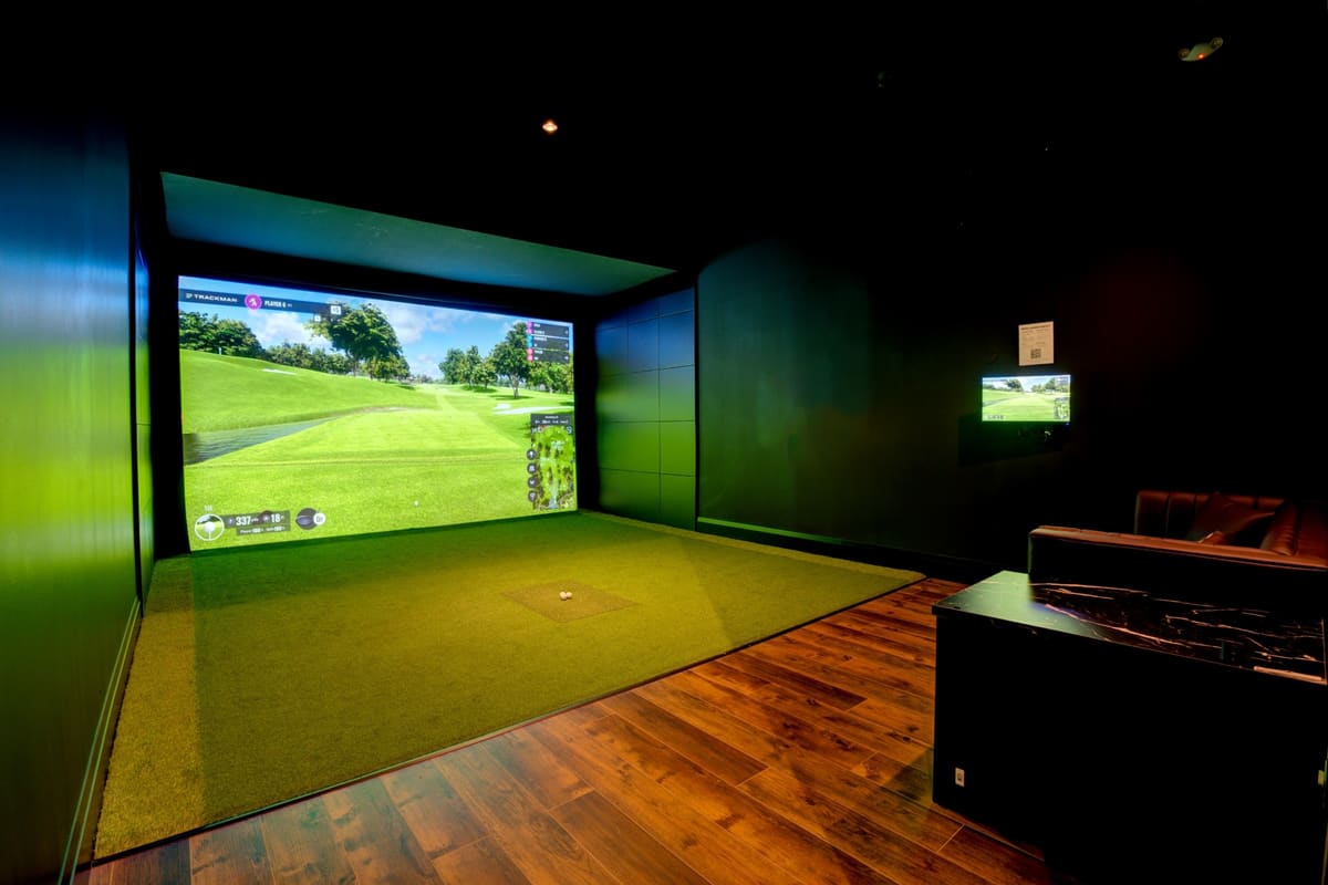 Bay 5 — VIP Private Lounge