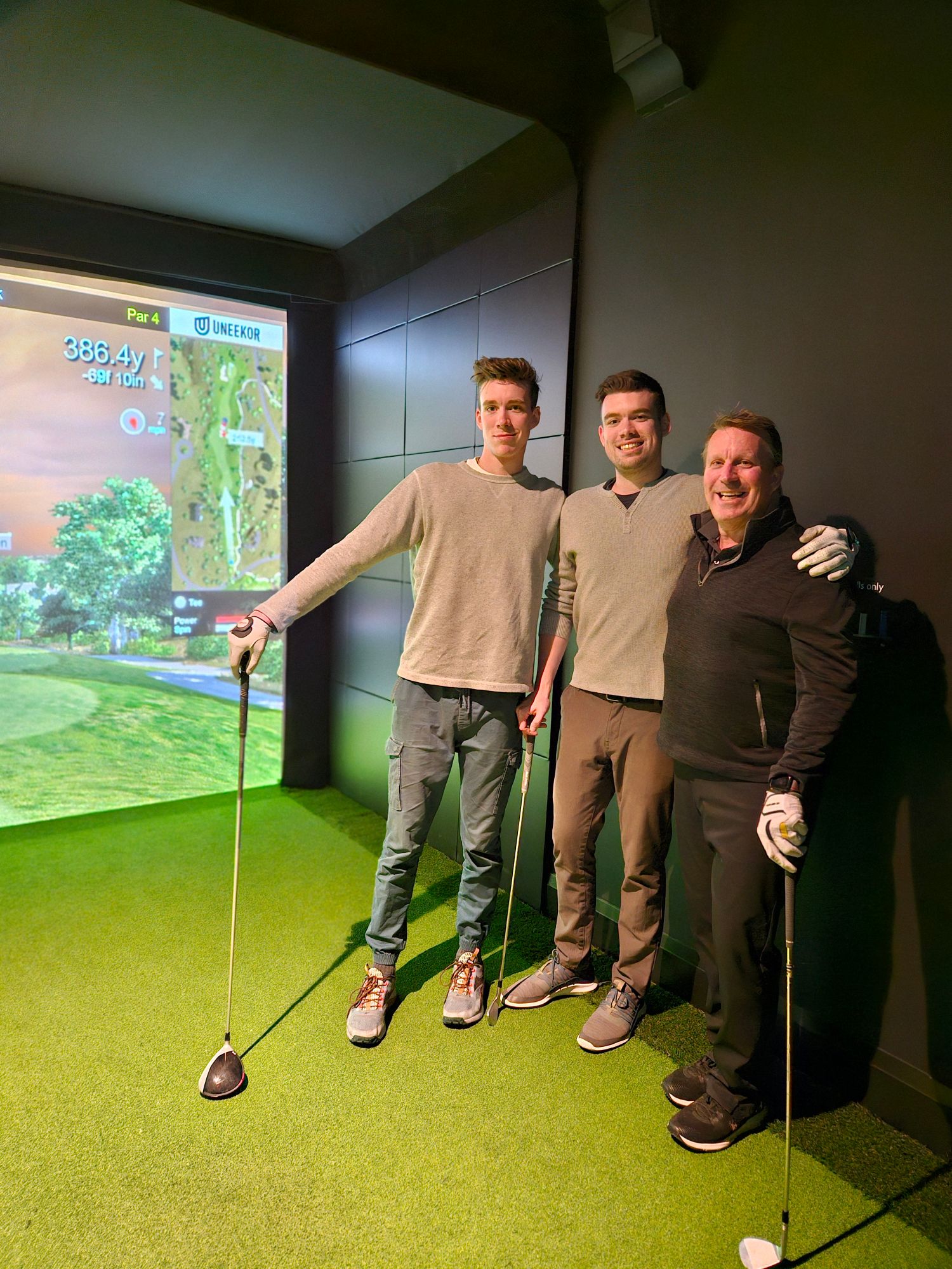 League players posing together after a round